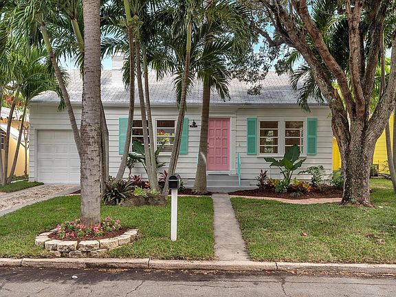 3rd image of 614 N Palmway