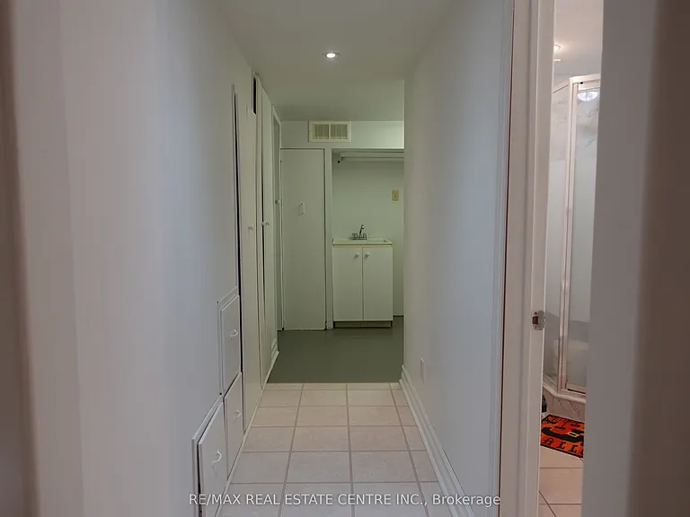 21 Maitland Dr — Photo 34