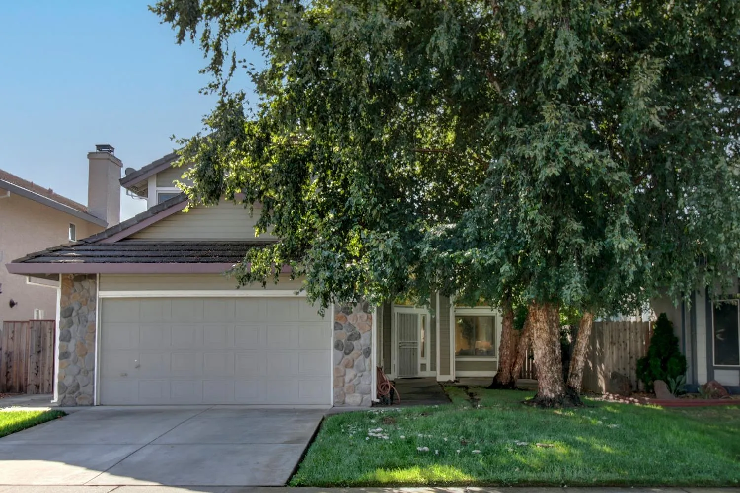 10153 Gatemont Cir photo 1