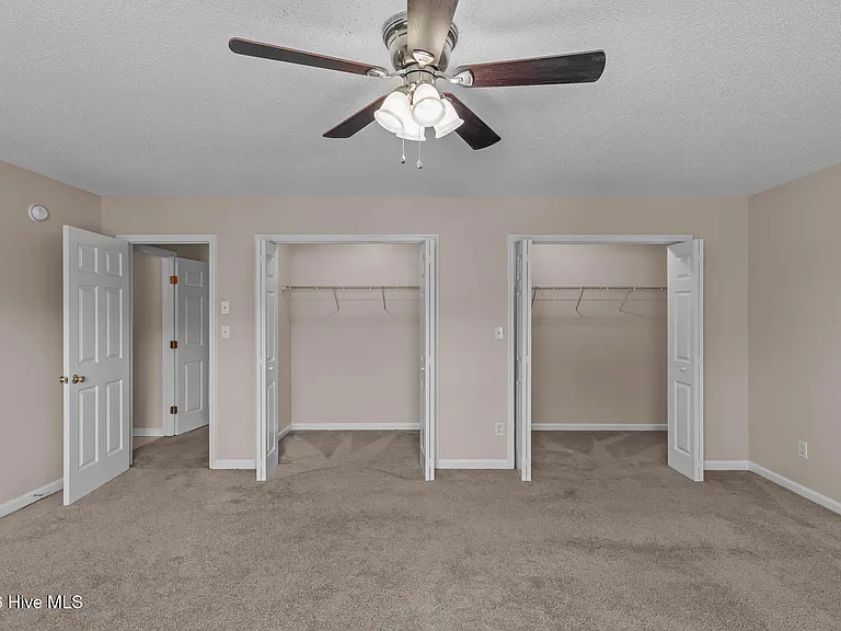 303 Mann St — Photo 36