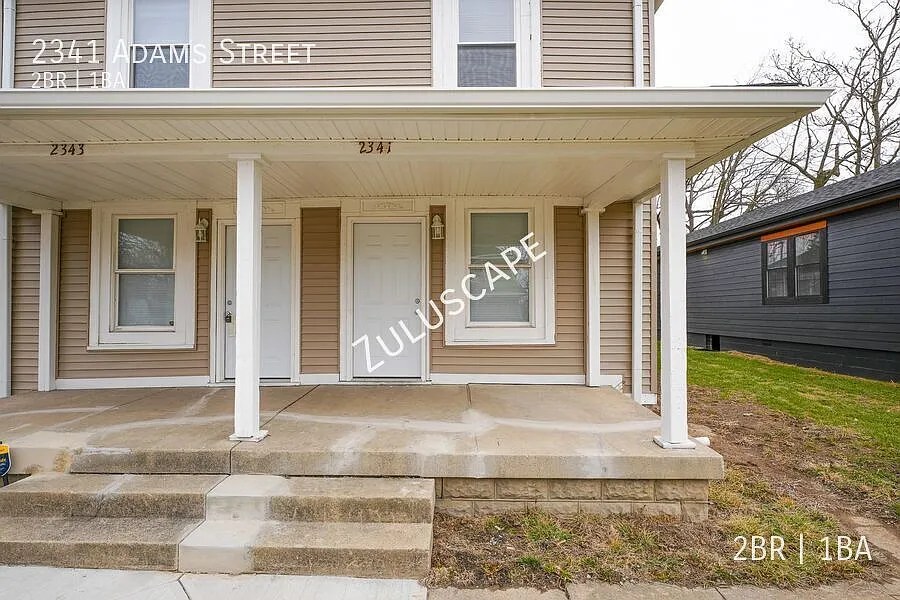 Free First Month Rent! 2341 Adams Street / 2 bed 1 bath Duplex in Indy! — Photo 2