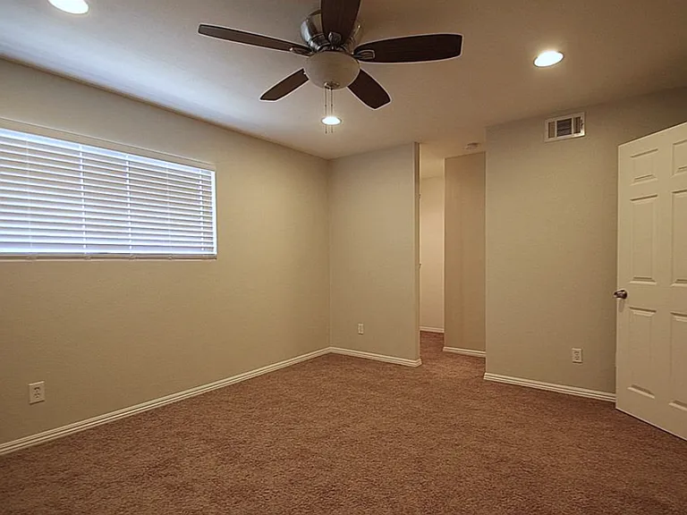 1545 Monterey Park Dr E — Photo 8