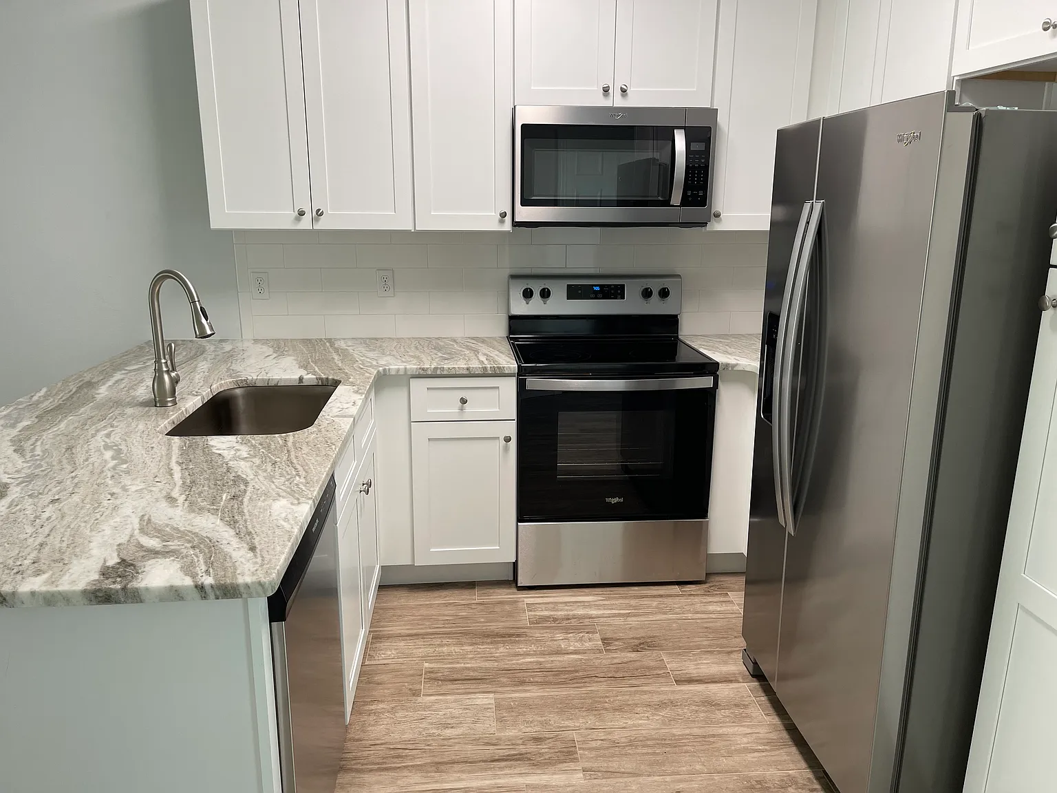 2 bed, 844 sqft, $1,400 — Photo 4