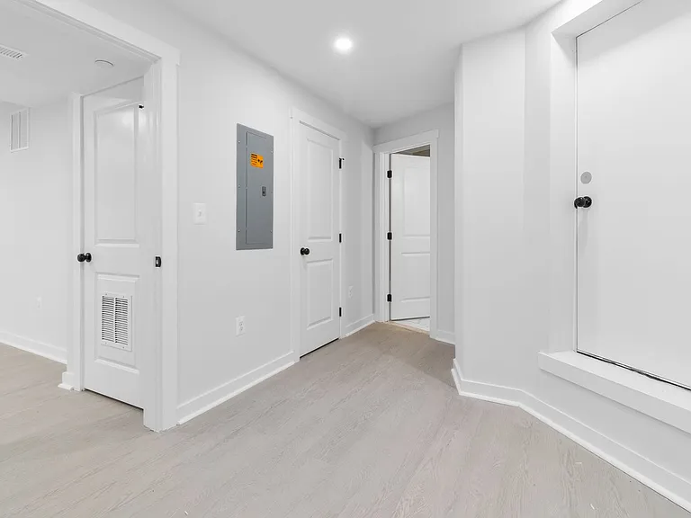54 Rhode Island Ave NW — Photo 4