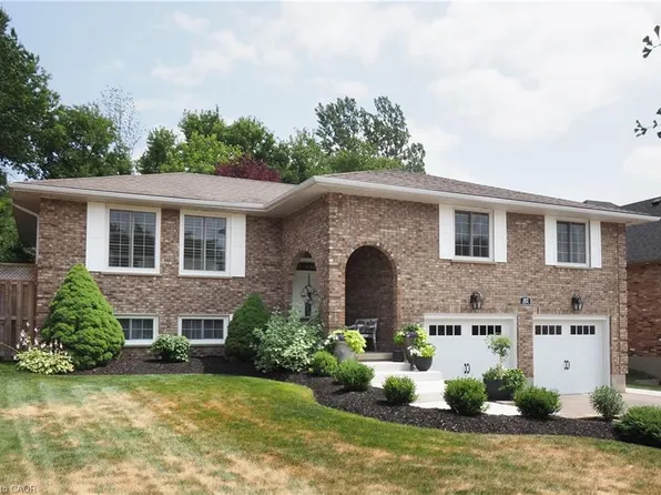 182 Mitchell St, North Dumfries, ON N0B 1E0