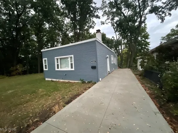 4206 Orchard Park Dr, Parma, OH 44134