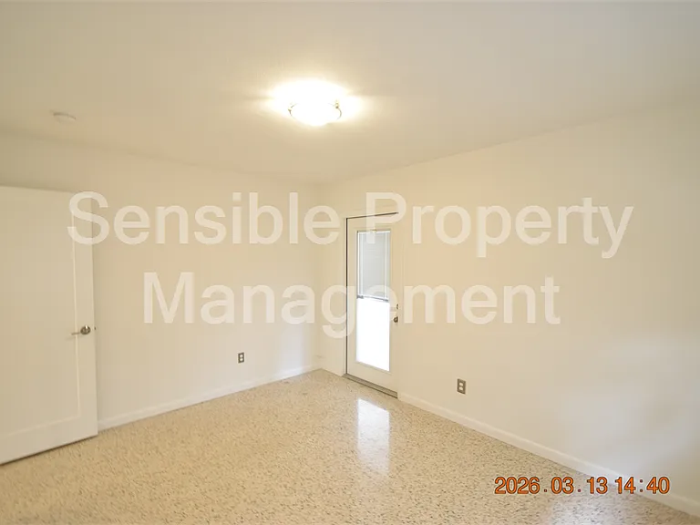 528 Suwanee Cir — Photo 22