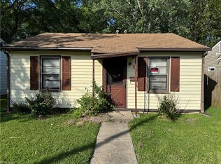 55 Phelps Cir, Hampton, VA 23663