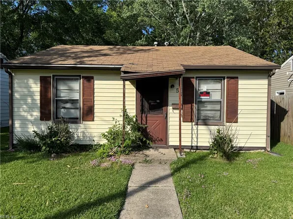 55 Phelps Cir, Hampton, VA 23663