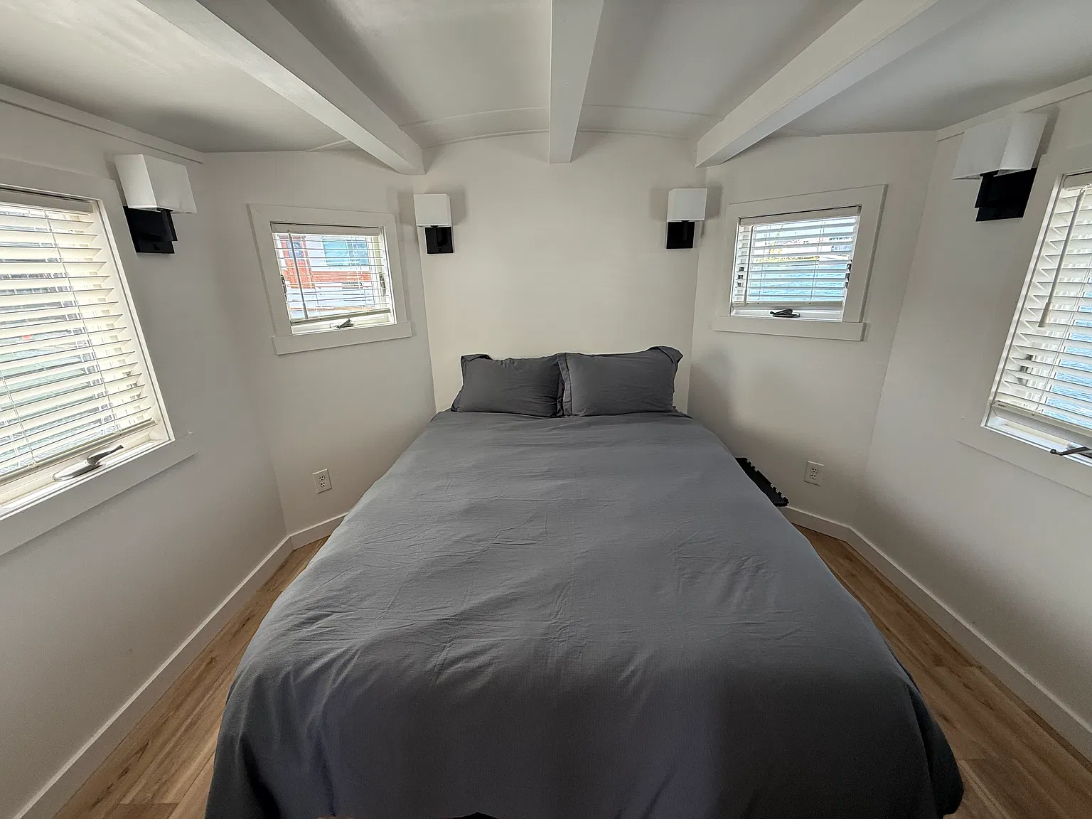 1 bed, $2,300 — Photo 2