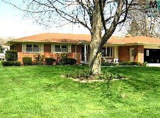 636 Cloverlawn St, East China, MI