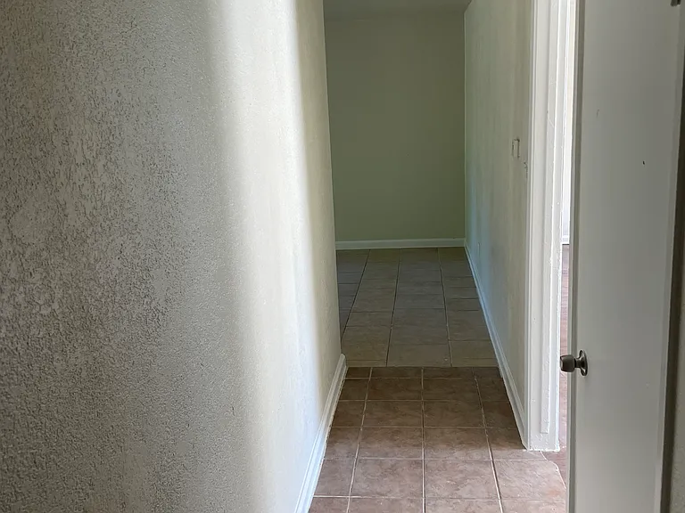 5504 Manor Rd — Photo 40