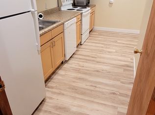 1055 SW Plum Dr #1, Portland, OR 97219