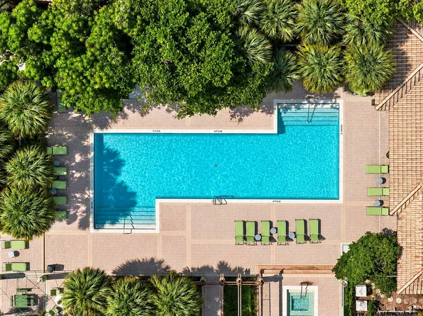 Mosaic Apartments