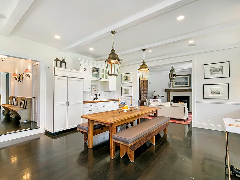 124 Meeting House Ln — Photo 13