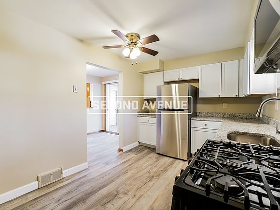 4th image of 465 Willow Ave