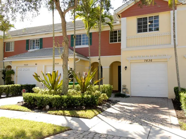 7636 Foxcroft Ln, Davie, FL 33328