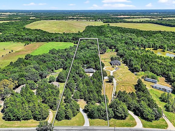 3rd image of 591 Mitchell Rd