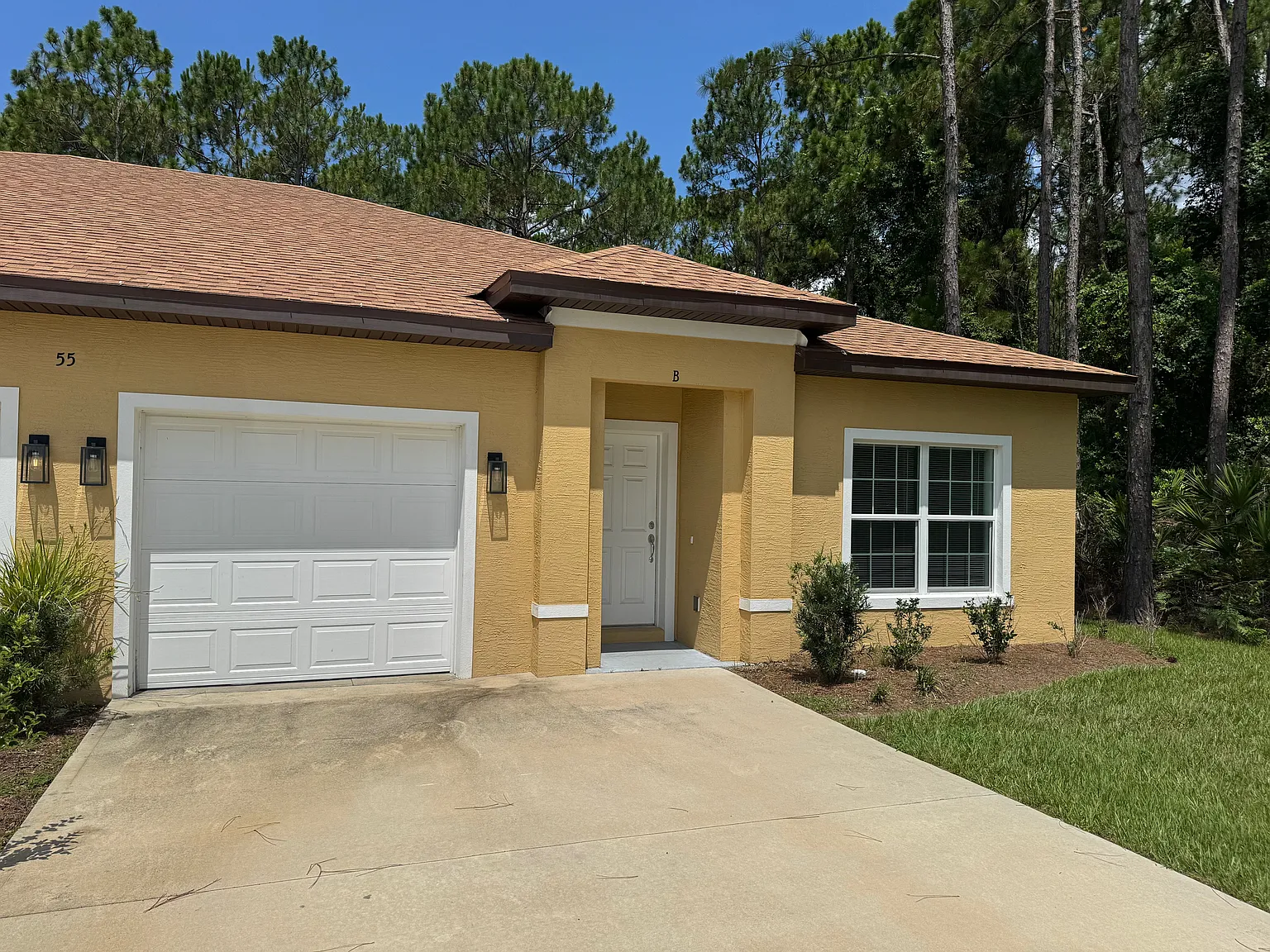 3 bed, 1196 sqft, $1,625 — Photo 1