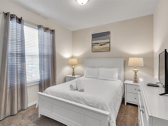 4th image of 9051 Rhodes St