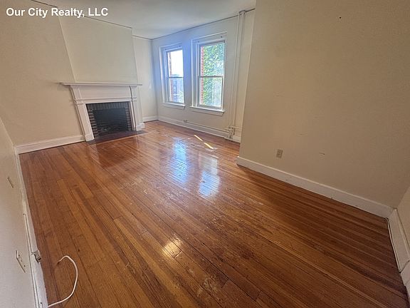 3rd image of 7 Craigie Cir APT 54