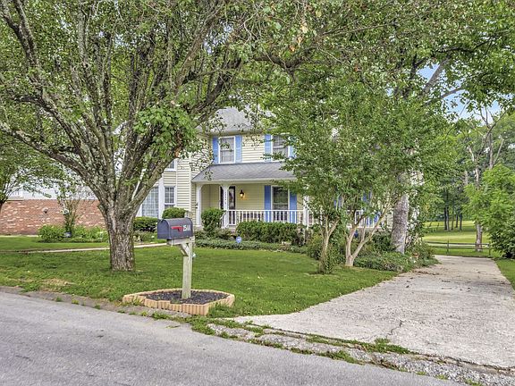 3rd image of 2544 Somerset Dr