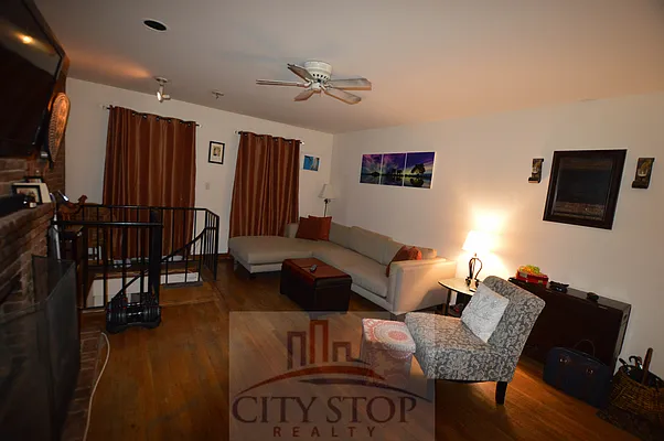 Rented by City Stop Realty | media 18