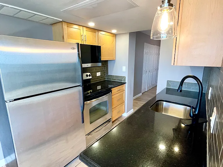 7039 San Pedro Ave #704 — Photo 6