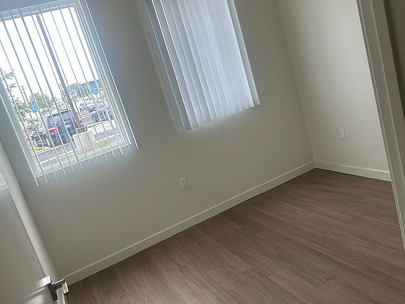 4th image of 1650 W Commonwealth Ave #119