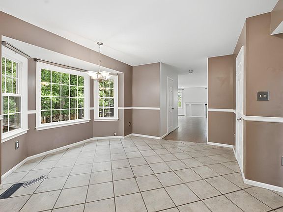 3rd image of 10212 Winged Elm Cir