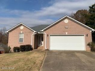 314 Cheyenne Cir, Lexington, TN 38351