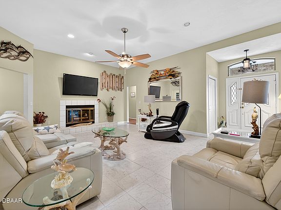 5th image of 4082 Acoma Dr