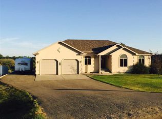 1211 47th Ave SW, Minot, ND 58701