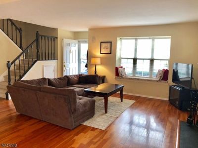 33 Almond Dr, Somerset, NJ, 08873