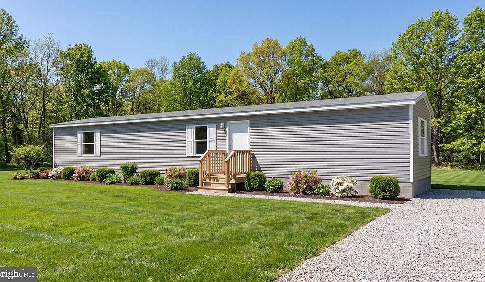1st image of 15398 Knights Ct