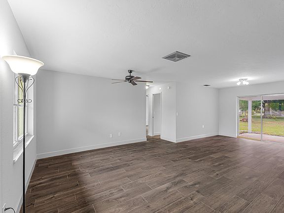 5th image of 550 SW Prima Vista Boulevard