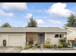 504 E 9th St #10, Newberg, OR 97132