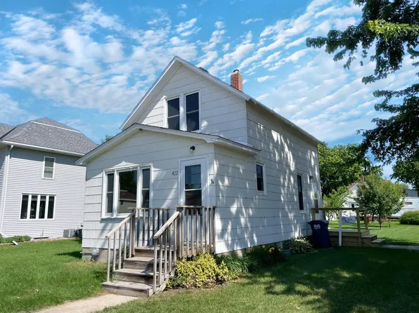 422 E Sanborn St, Springfield, MN 56087