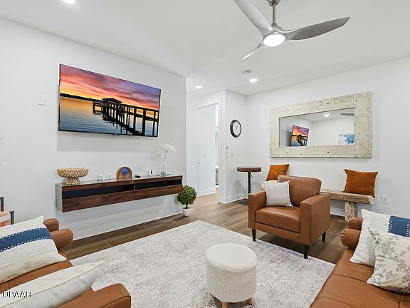 5th image of 2421 India Palm Dr