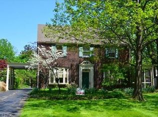 2909 Southington Rd, Shaker Heights, OH 44120