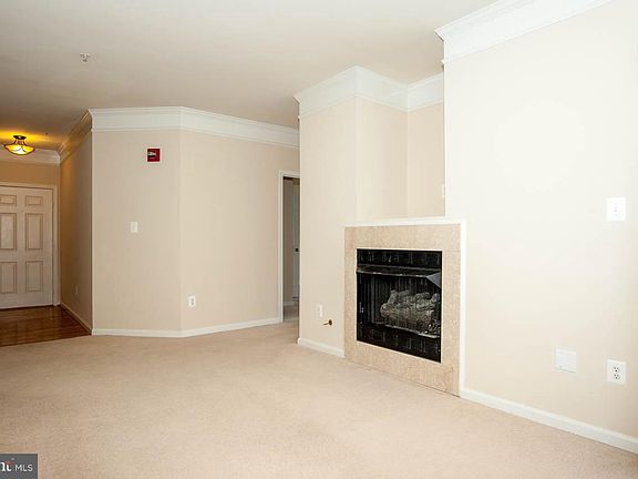 4th image of 6541 Grange Ln Unit 301