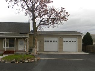 110 5th St, Umatilla, OR 97882