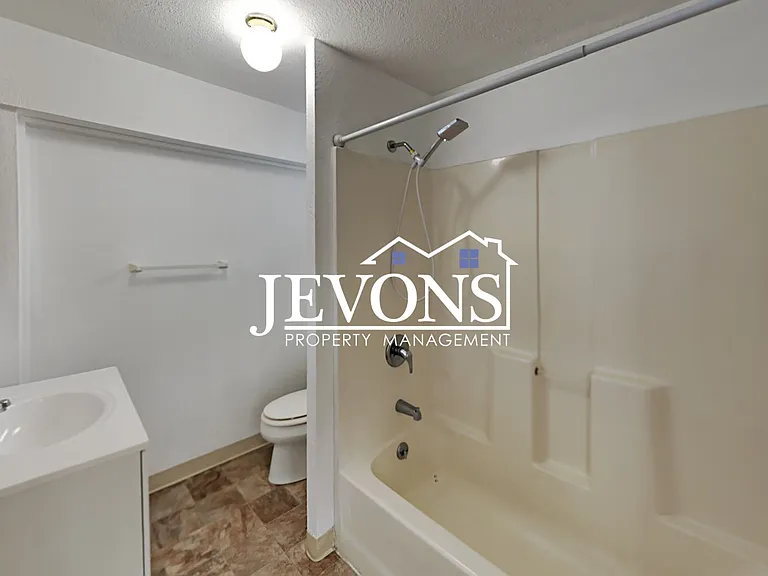 1509 Swan Ave — Photo 16