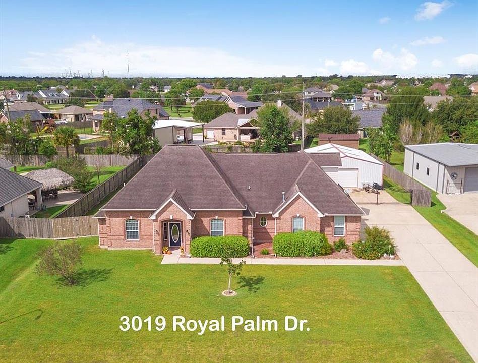 1st image of 3019 Royal Palm Dr