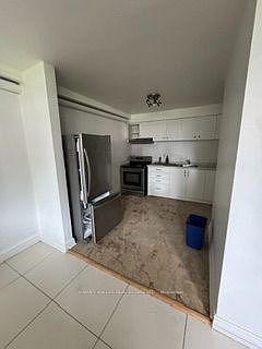 5th image of 437 Lawrence Ave W