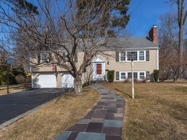 153 Belmont St, Reading, MA 01867
