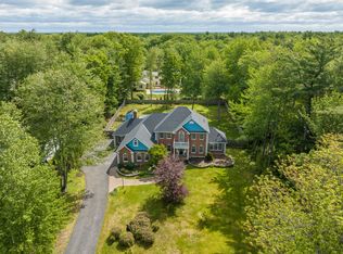 5 Locust Ln, Brunswick, ME 04011