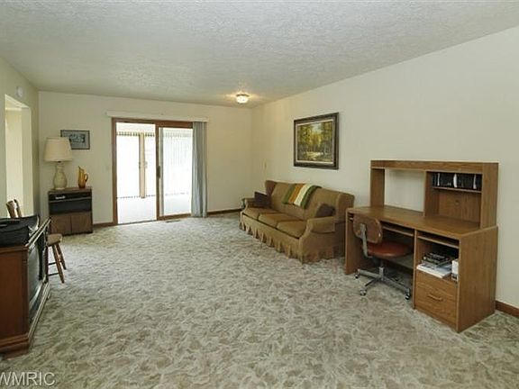 5th image of 157 Jacaranda Dr