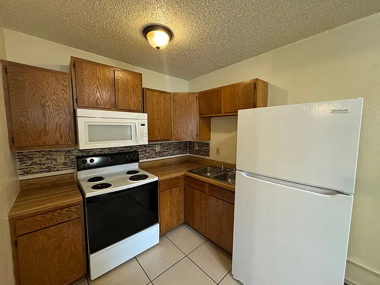 1301 Franz Dr — Photo 9