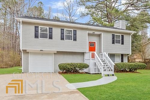 2nd image of 3024 Tara Woods Dr